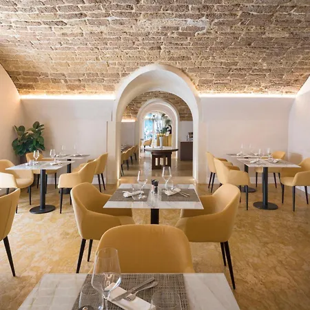 Palazzo Artemide - Vretreats Отель 4*