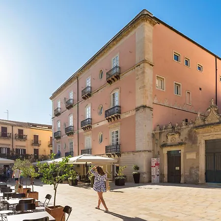 Отель Palazzo Artemide - Vretreats 4*