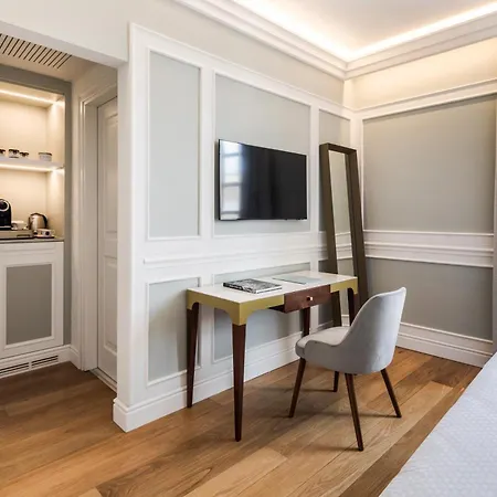 Отель Palazzo Artemide - Vretreats 4*