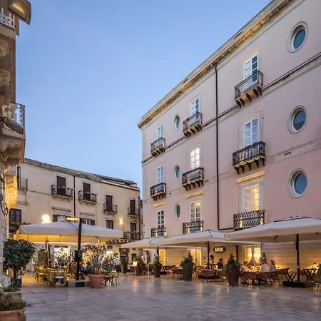 Palazzo Artemide - Vretreats Отель