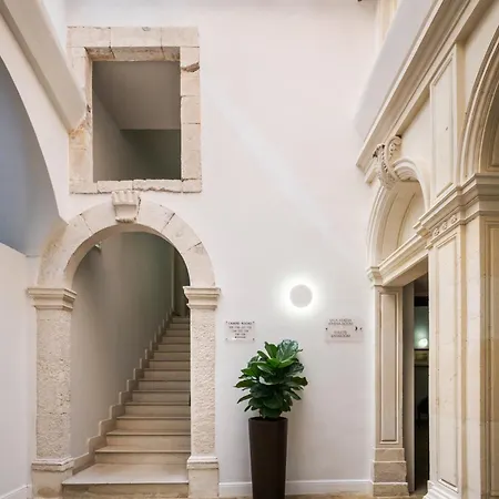 Palazzo Artemide - Vretreats Отель Сиракузы