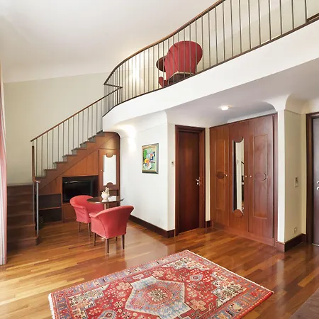 Palazzo Artemide - Vretreats, An Slh 酒店 4*